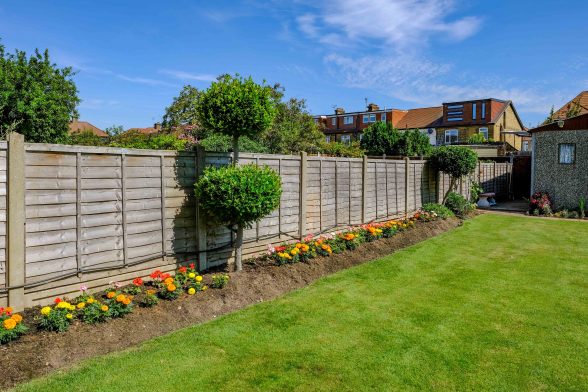 Protect And Transform Your Garden Fence, How To Build A Garden Fence Uk